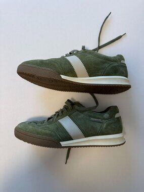 Mephisto Elyo - Olive Green size 7.5 US